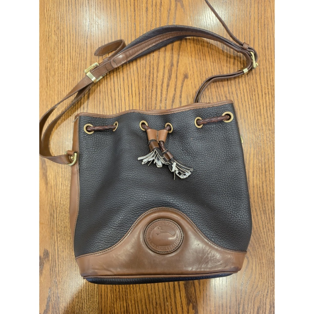 Vintage 90's Dooney & Bourke All Weather Leather Drawstring Bucket Bag‎ In Black